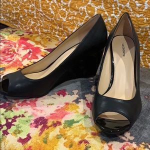 Black peep toe wedge with patent heel